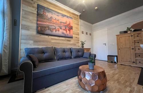 Outer Neustadt Apartment | Sweet Home Inside Dresden Apartment two