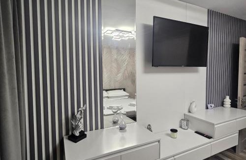 Moinesti Apartment | Sweet Studio
