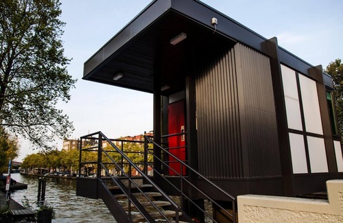 Hoofddorppleinbuurt Apartment | SWEETS - Theophile de Bockbrug