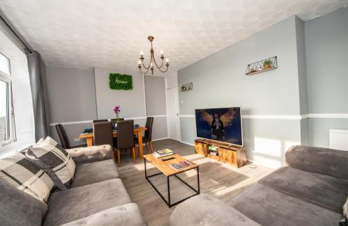 Kirkdale Apartment | Swindon Home
