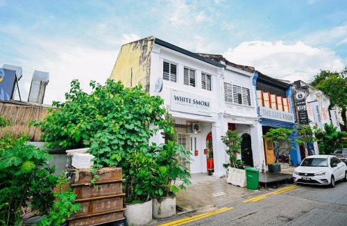 Historic George Town Hotel | Swing & Pillows - Lebuh Victoria, Penang