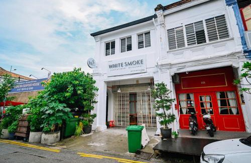 Historic George Town Hotel | Swing & Pillows - Lebuh Victoria, Penang