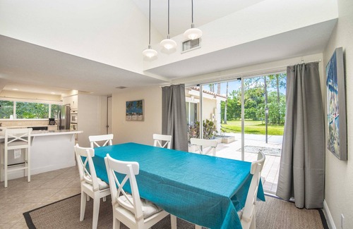 Groveland House | SWISS 65 - Lake Denise