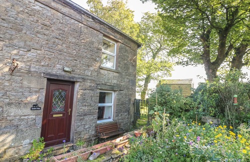 Sedbergh Cottage | SYCAMORE COTTAGE, pet friendly, character holiday cottage in Hawes