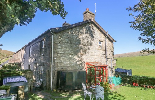 Sedbergh Cottage | SYCAMORE COTTAGE, pet friendly, character holiday cottage in Hawes