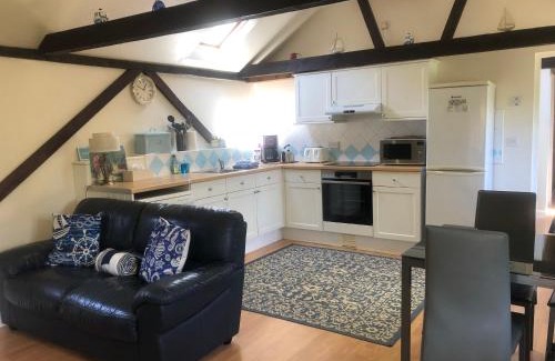 Newport House | Sycamores Barn - Detached, Private, Secluded Country Retreat