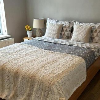 Forest Gate Apartment | Sylvan City Escape in London