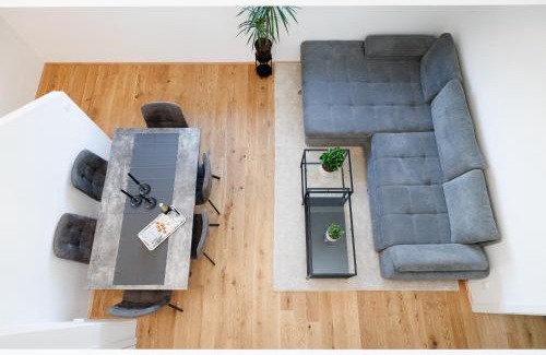 Neulerchenfeld Apartment | SYMPHONY Apartments 41 - Modern Loft with Terrace and Grill in Central Location