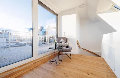 Neulerchenfeld Apartment | SYMPHONY Apartments 41 - Modern Loft with Terrace and Grill in Central Location