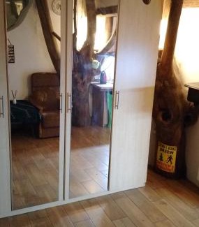 Zakroczym Hostel | Szalupa Hostel Airport