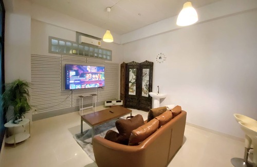 Pak Kret Hotel | T.U.B. Mansion