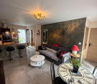 Camps-la-Source Villa | T2 aile de villa et Spa-jacuzzi privé et illimité et plateau d'acceuil offert!