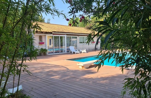 Lattes Cabin | T2 Avec Piscine Spacieuse au Calme à 10 min des Plages