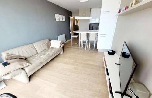 Wimereux Apartment | T2 Cabine avec Balcon et WIFI sur la Digue de Wimereux - FR-1-675-39