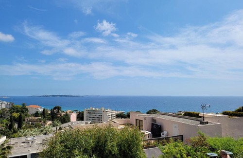 La Croix des Gardes Apartment | T2 + CABINE VILLA FRANCIA