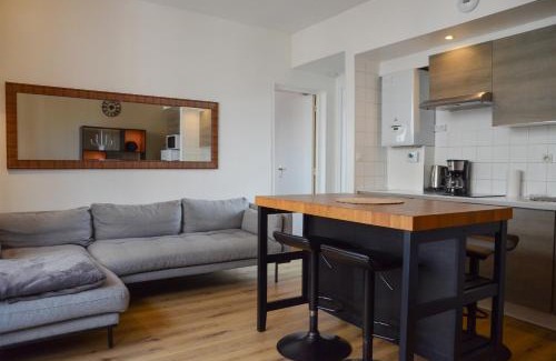 Tourcoing Apartment | T2, Centre ville, Gare 600m, Prox Lille, Terrasse