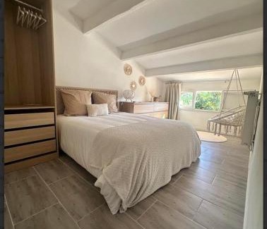 Les Angles Apartment | T2 cuisine équipée jardin et parking privé proche Avignon