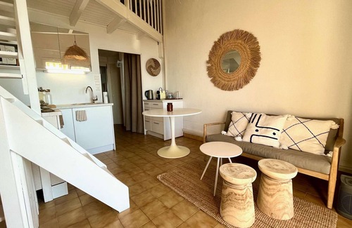 Rayol-Canadel-sur-Mer Apartment | T2 Mezzanine Apartment, Pool, Parking, French Riviera