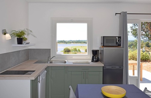 Aleria Apartment | T2, Pleine Nature, lakeside, large garden, Beaches within 7 km, Air-conditioned, WiFi