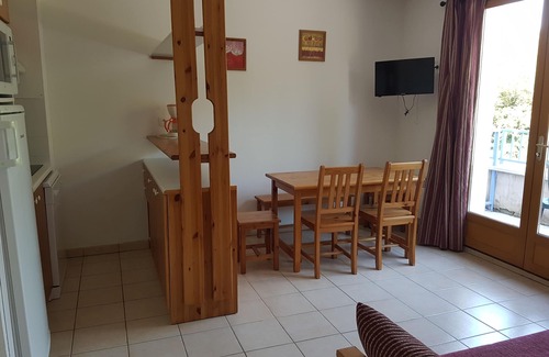 Montbrun-les-Bains Apartment | T2 Proche des Thermes, du Village et du Supermarché