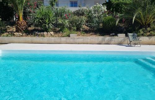 Afa House | T2, rez de villa avec piscine