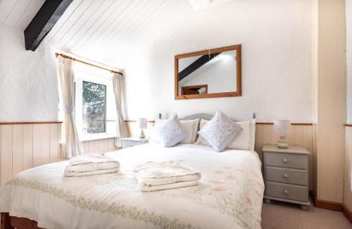 Fivelanes House | Ta Mill Cottages & Lodges - Smithy Cottage