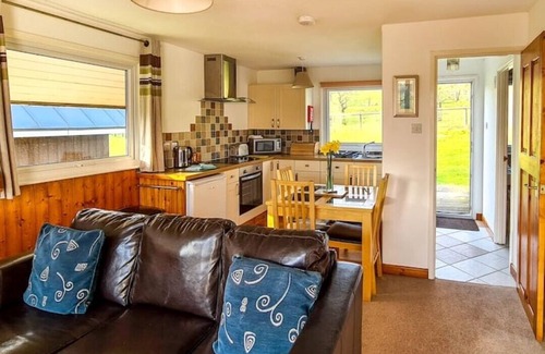 Fivelanes Ski Chalet | Ta Mill Meadowview Chalet 4 in a Stunning Retreat