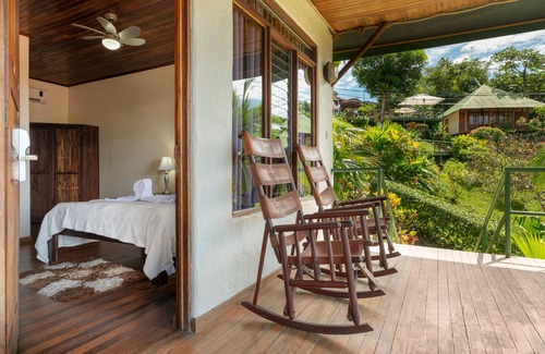 Manuel Antonio Resort | Tabulia Tree Hotel and Villas