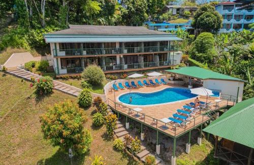 Manuel Antonio Hotel | Tabulia Tree Hotel and Villas