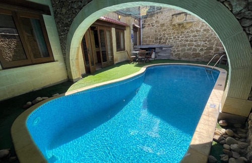 Xewkija Villa | Tac-Cikkarell Farmhouse