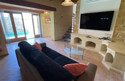 Xewkija Villa | Tac-Cikkarell Farmhouse