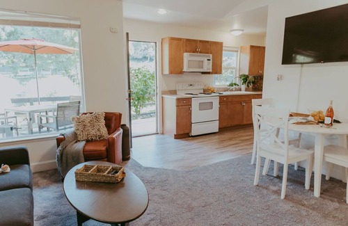 California Wine Country Cottage | Tadpole Cottage