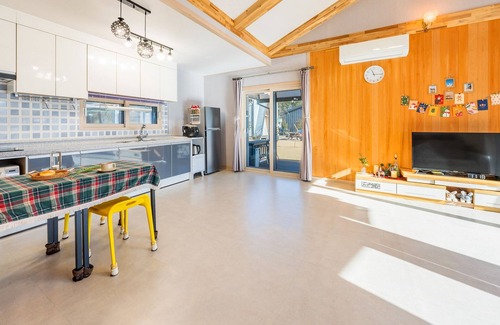 Wonbuk House | Taean Garden Glamping & Pension