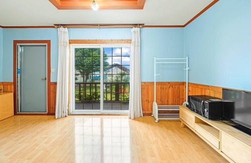 Kasinae House | Taean Hagampo Coastvalley Pension