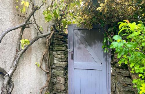 Taff's Well House | Taff's Well Cottage