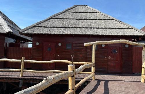 Senec Apartment | Tahiti sunshine - Chatka na vode