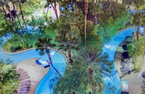 Las Vegas Resort | Tahiti Village Huge 1BR Luxury Suite, Jacuzzi, Steam Shower, Balcony, Lazy River