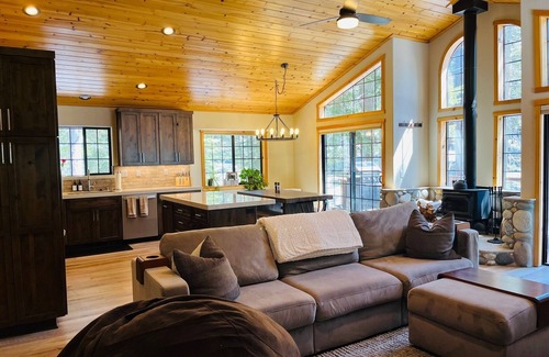 Truckee Ski Chalet | Tahoe Donner Chalet Truckee - Remodeled, Amenities Galore, Near Lakes and Skiing