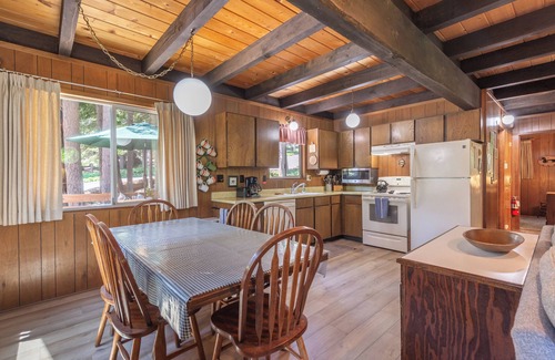 Homewood Ski Chalet | Tahoe Swiss Village Chalet, priv beach HOA pier, walk to beach!