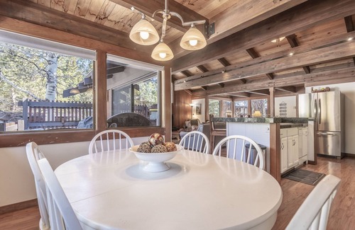 Tahoe Tavern Condo | Tahoe Taverns Condo | Buoy Rental | Tennis Courts | Shared Private Pier | 3 Minutes to Tahoe City