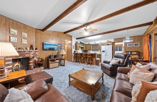 Palm Springs Cabin | Tahquitz Chalet: Pet Friendly, Retro Chic Cabin with Lily Rock Views