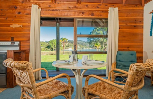 Tairua House | Tairua Waterfront Villa 6 - Tairua Holiday Studio Unit