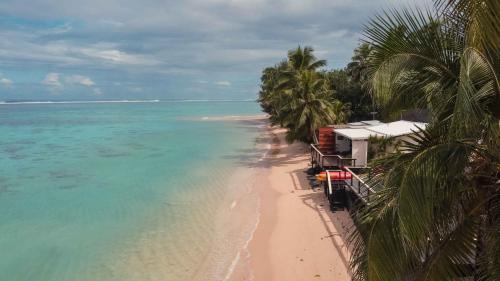 Takitumu District House | Take-A-Break Islander on the Beach Villa - Vaimaanga