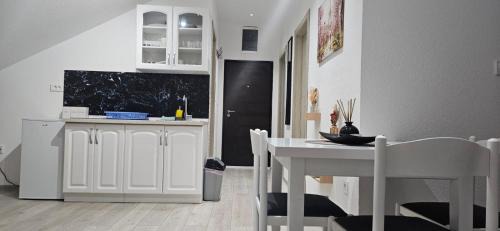 Igalo Apartment | Taksim Apartman 1