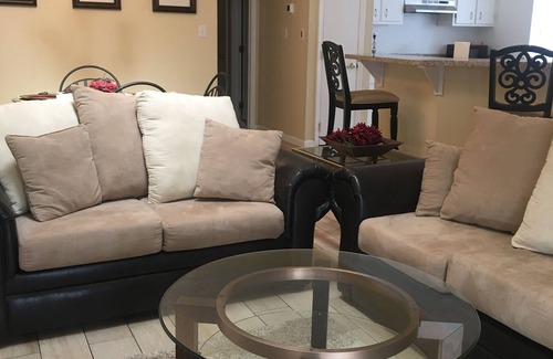Tallahassee House | Tallahassee Gem: Cozy, Cute & Convenient