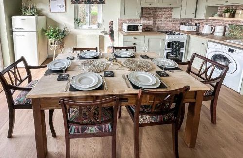 Tiverton House | Talltrees - Uk42842