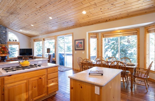 Tahoe City House | Talmont Ridge 4 Bedroom Home by Redawning