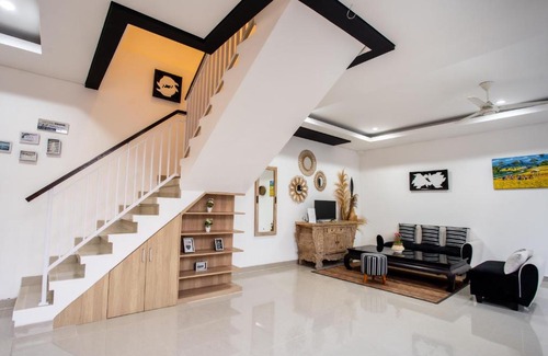 Sunset Road Villa | Taman Bali A&R Seminyak