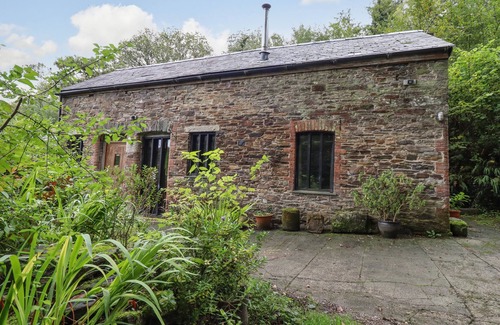 Gulworthy Cottage | TAMAR BARN, pet friendly, character holiday cottage in Gulworthy