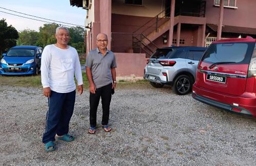 Kampung Petai Bubus House | Tamu Homestay KT